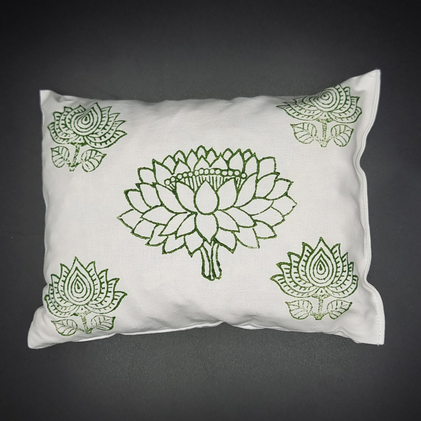 Zirbenkissen Lotus